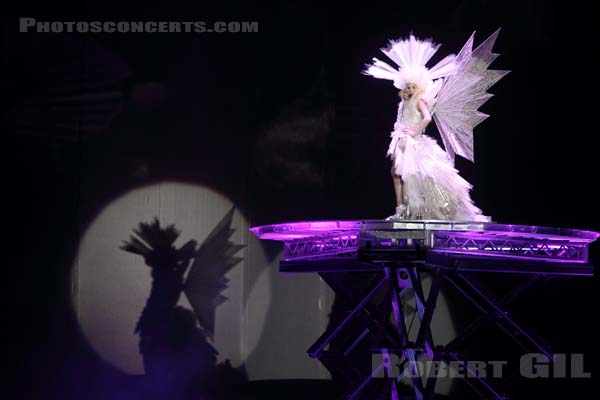 LADY GAGA - 2010-05-21 - PARIS - Bercy - 